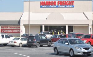 Does-Harbor-Freight-take-Apple-Pay?